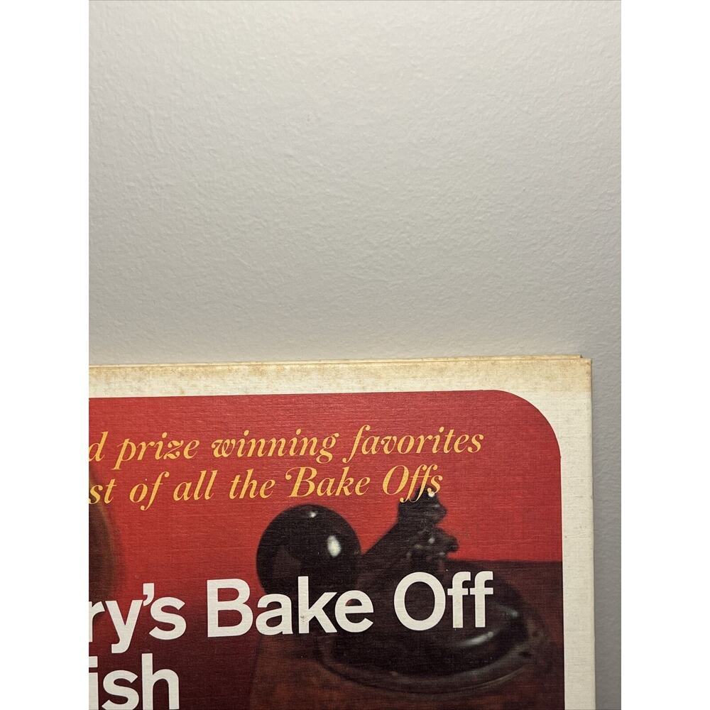 Pillsbury's Bake Off Main Dish Cook Book Hardcover Pillsbury Publishing 1968 - Picture 3 of 8